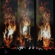 Rodinná záležitost z Albánie, zemi reprezentovala Albina Kelmendi se svými rodiči, bratrem a sestrou. Píseň Duje je baladou o roli lásky v rodině a o překonávání všech výzev, které život přináší.