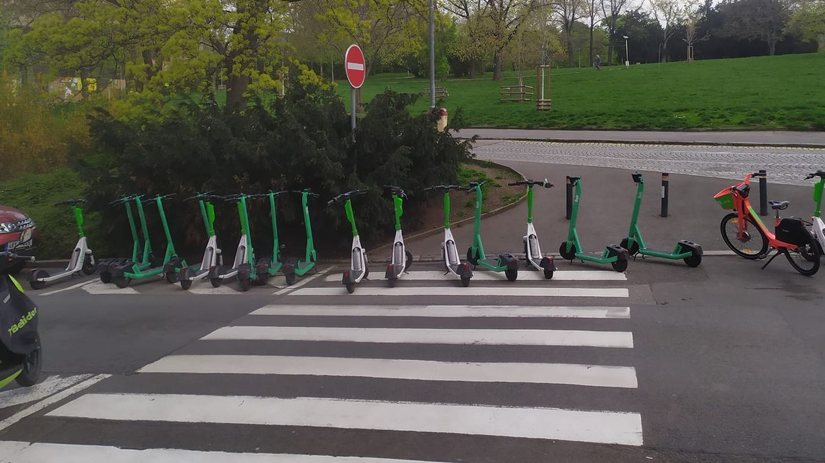 Dosáhl rušení heren, teď má políčeno na elektrokoloběžky