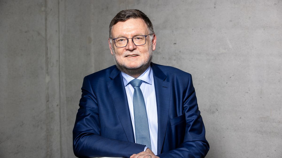 Stanjura navrhuje schodek 286 miliard. Chce více peněz na obranu i Dukovany