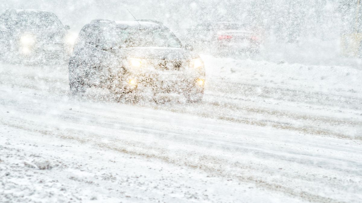 Sníh na jihovýchodě Evropy zkomplikoval dopravu i dodávky elektřiny