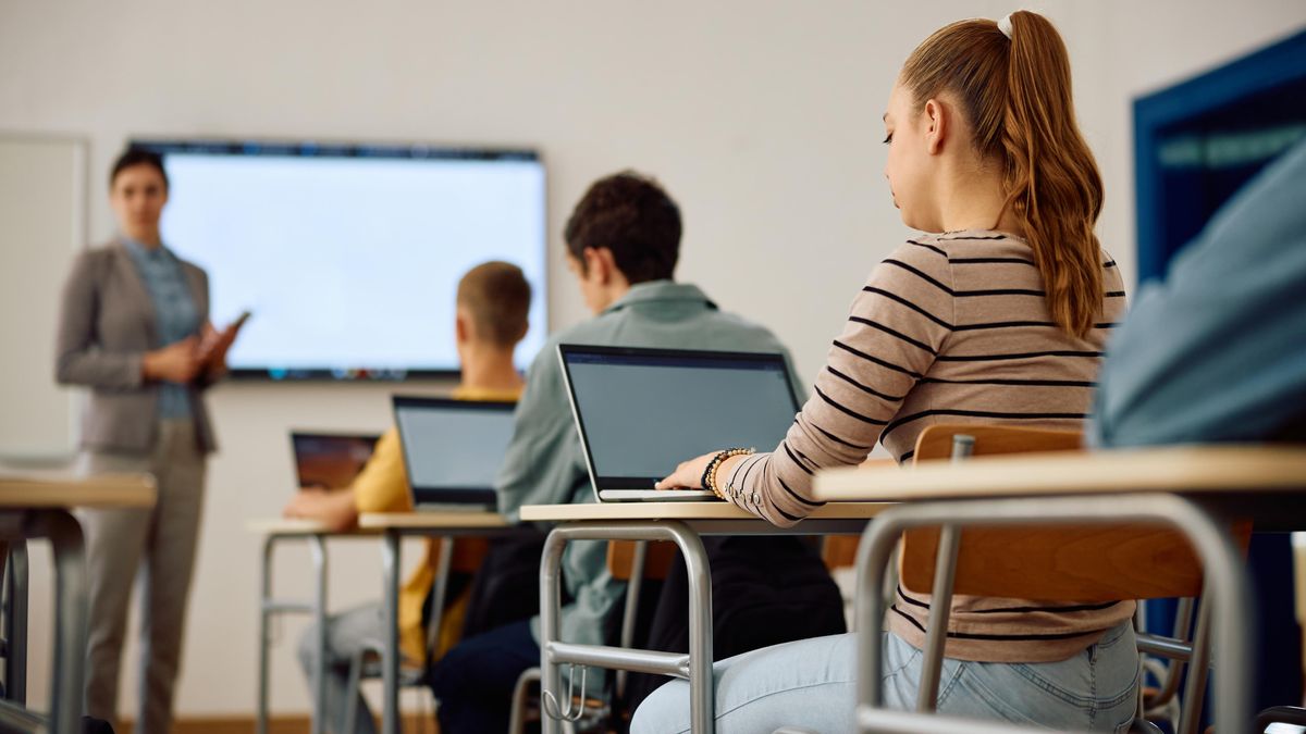 Jak se letos hlásit k přijímačkám a co testy. Rozebíráme zásadní novinky