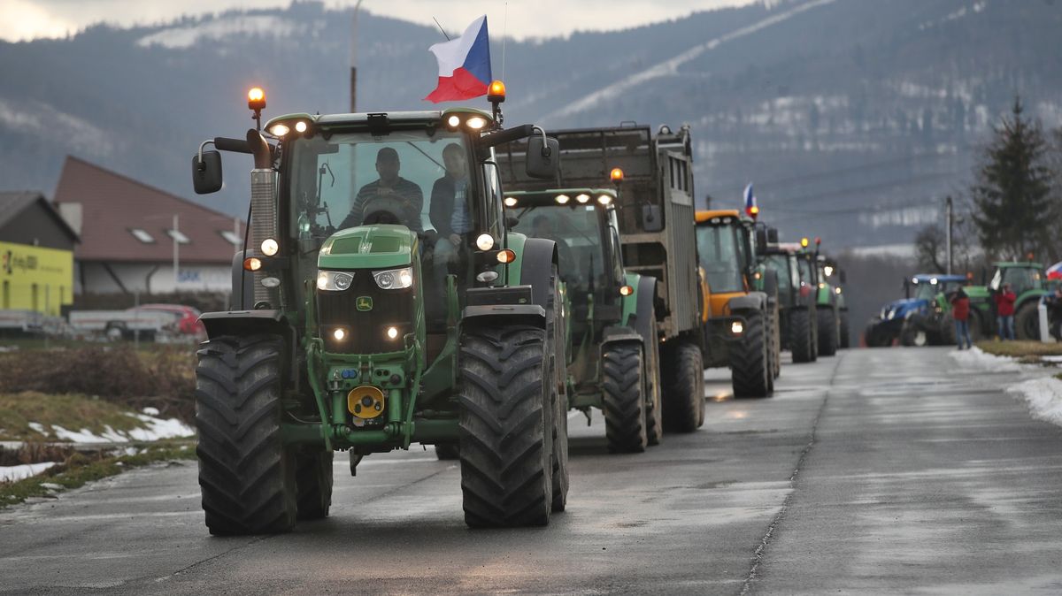 Nespokojení zemědělci v úterý protestovali na dvou místech v Česku