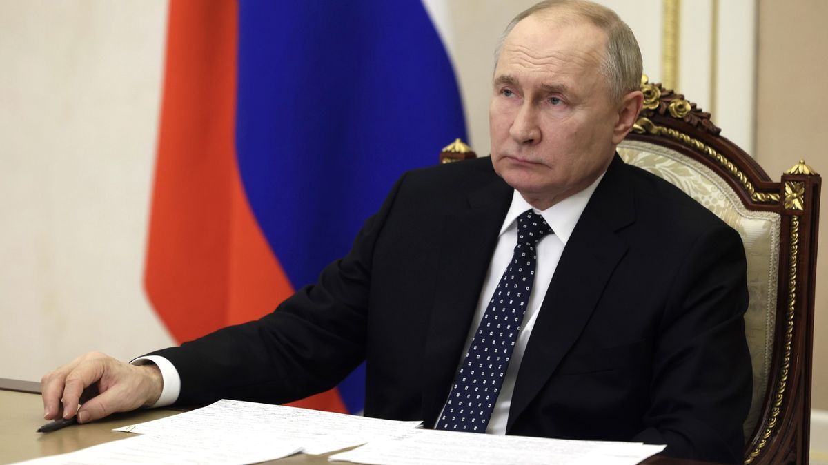 Putin navštívil severní Kavkaz, hovořil o obětech únosu teroristy