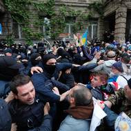 Kritici předlohu zákona o zahraničním vlivu označují za „ruský zákon“ sepsaný po vzoru Ruska, kde podobná legislativa umožnila Kremlu rozdrtit opozici a umlčet nezávislá média.