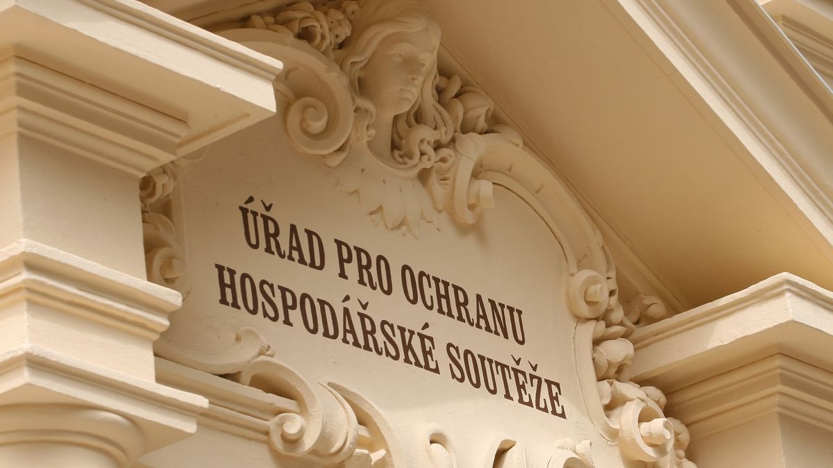 Antimonopolní úřad za 35 let existence uložil pokuty přes deset miliard korun