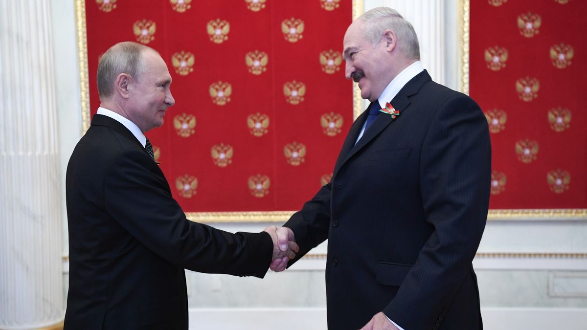 Komentář: Lukašenko je běloruský Jakeš, ale samet nemá vyhráno