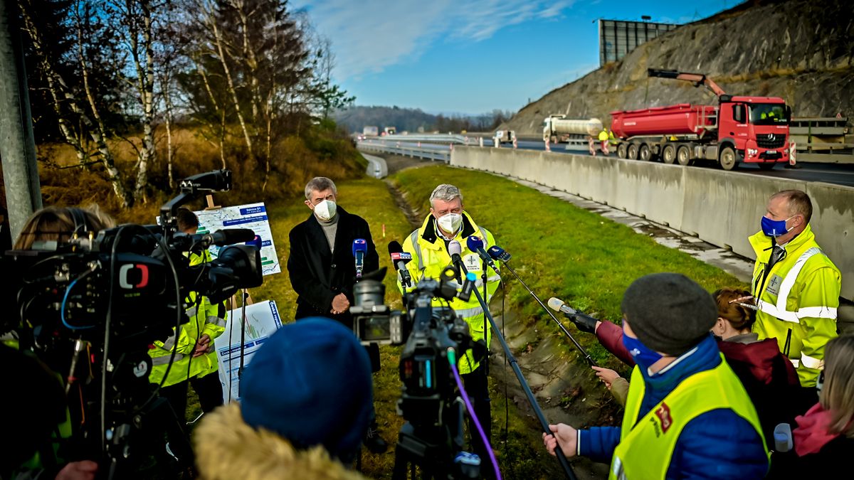 Vláda porcuje medvěda za 172 miliard. Ten však „běhá po lese“