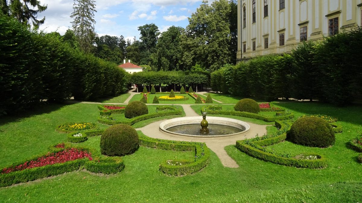 Olomoucké arcibiskupství podalo ústavní stížnost ve sporu o kroměřížskou Květnou zahradu
