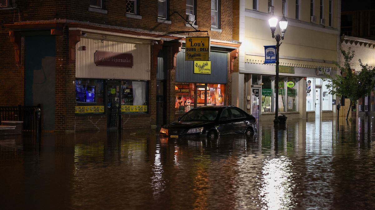 Desítky mrtvých po bleskových záplavách na severovýchodě USA