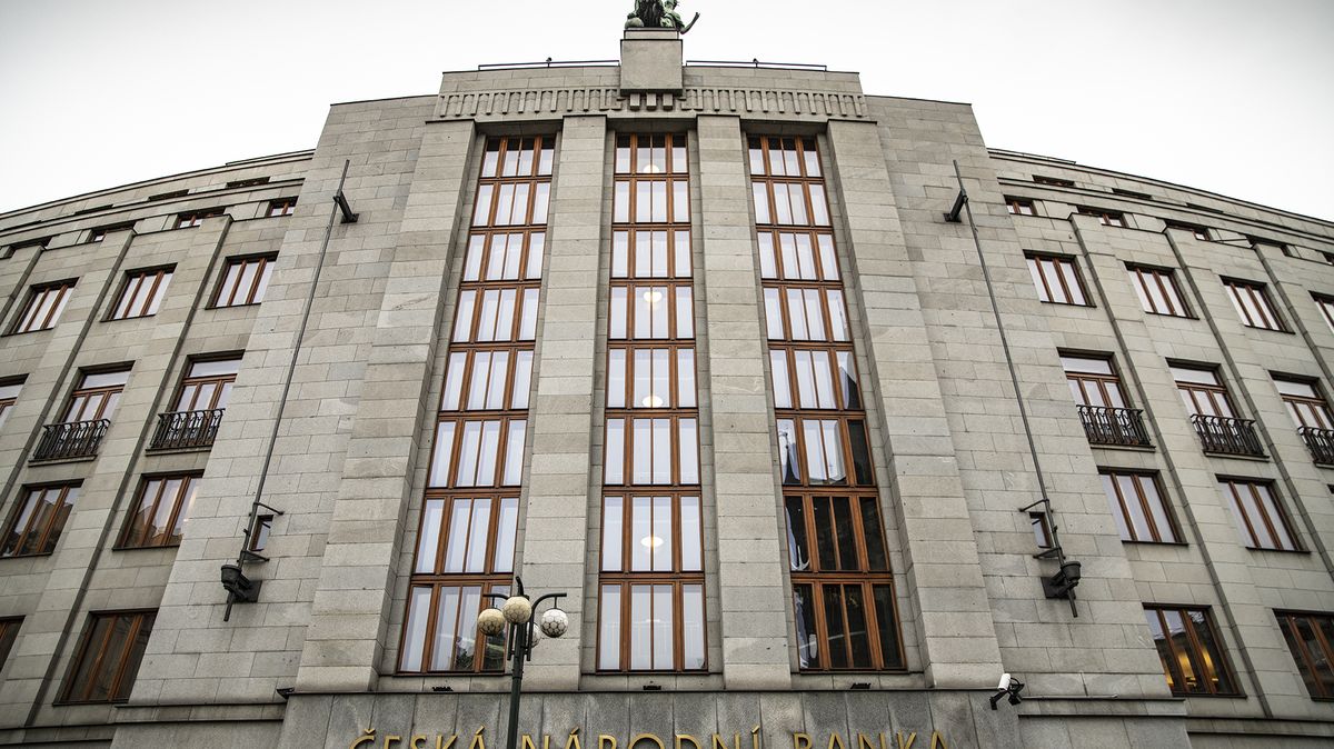 ČNB poprvé využila novou páku, upozornila na vydavatele tokenů APF