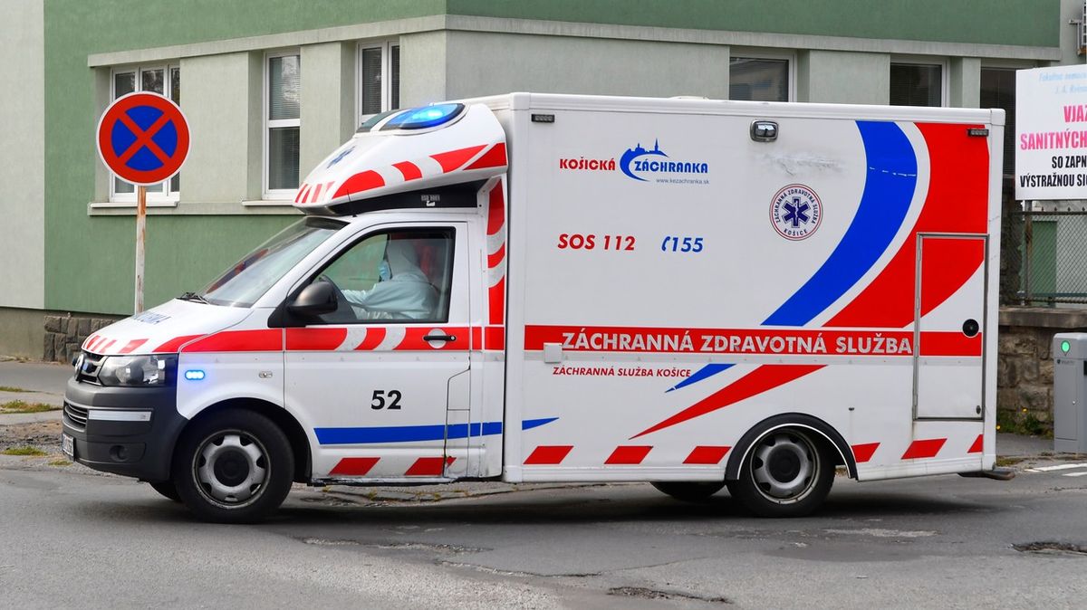 Vážná situace na Slovensku. Nemocnice na východě jsou plné