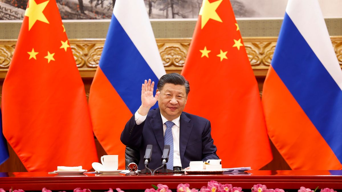 Ukrajinská krize jako součást „boje o světový řád“. Rusko se spojuje s Čínou