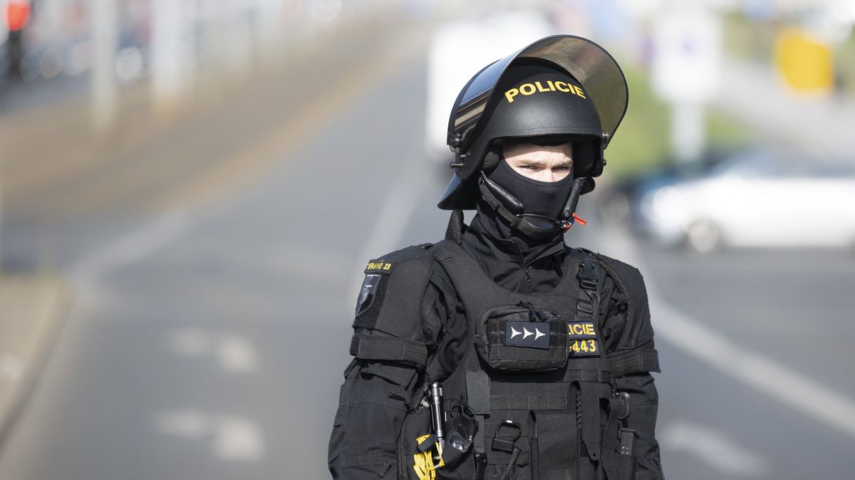 Razie na krajském úřadu v Plzni. Kvůli podezření z manipulací zakázek