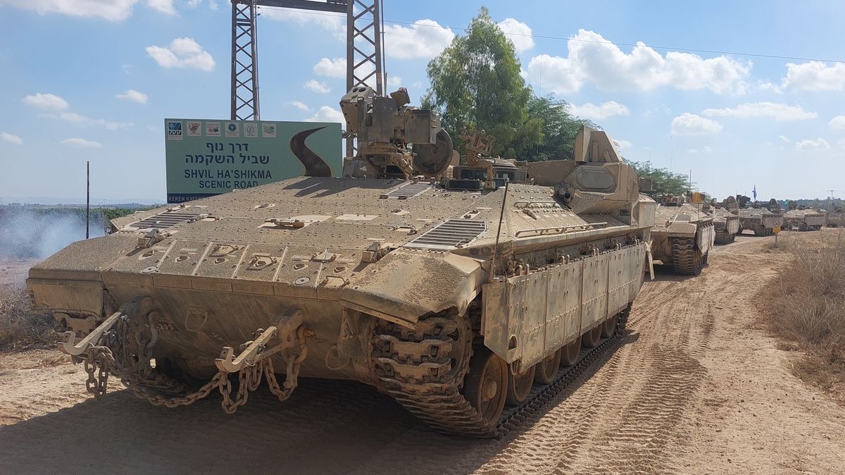 Francie zakázala Izraelcům vystavovat útočné zbraně na veletrhu Eurosatory