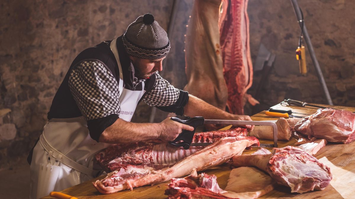 Řezník popisuje, proč k němu chodí zákazníci. A proč nemůže najít nástupce