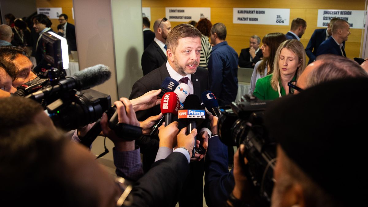 Starostové k Pirátům: Z vlády neodcházíme, je potřeba uklidnit emoce