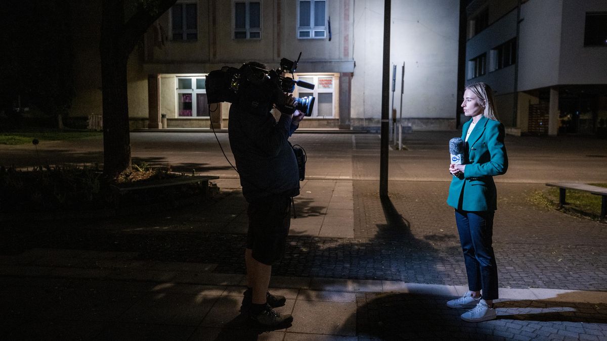 Můžeme spadnout do úplného pekla, říkají k útokům politiků slovenští novináři