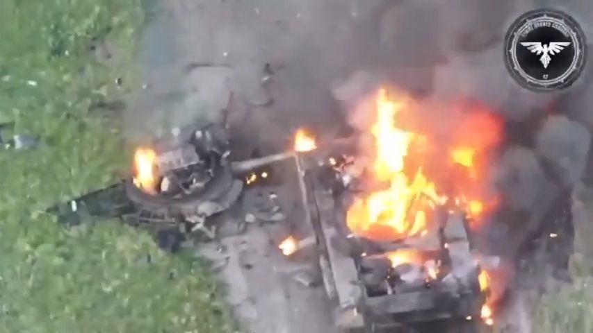 Video: Improvizovaná ochrana nepomohla. Ruské stroje byly roztrhány na kusy
