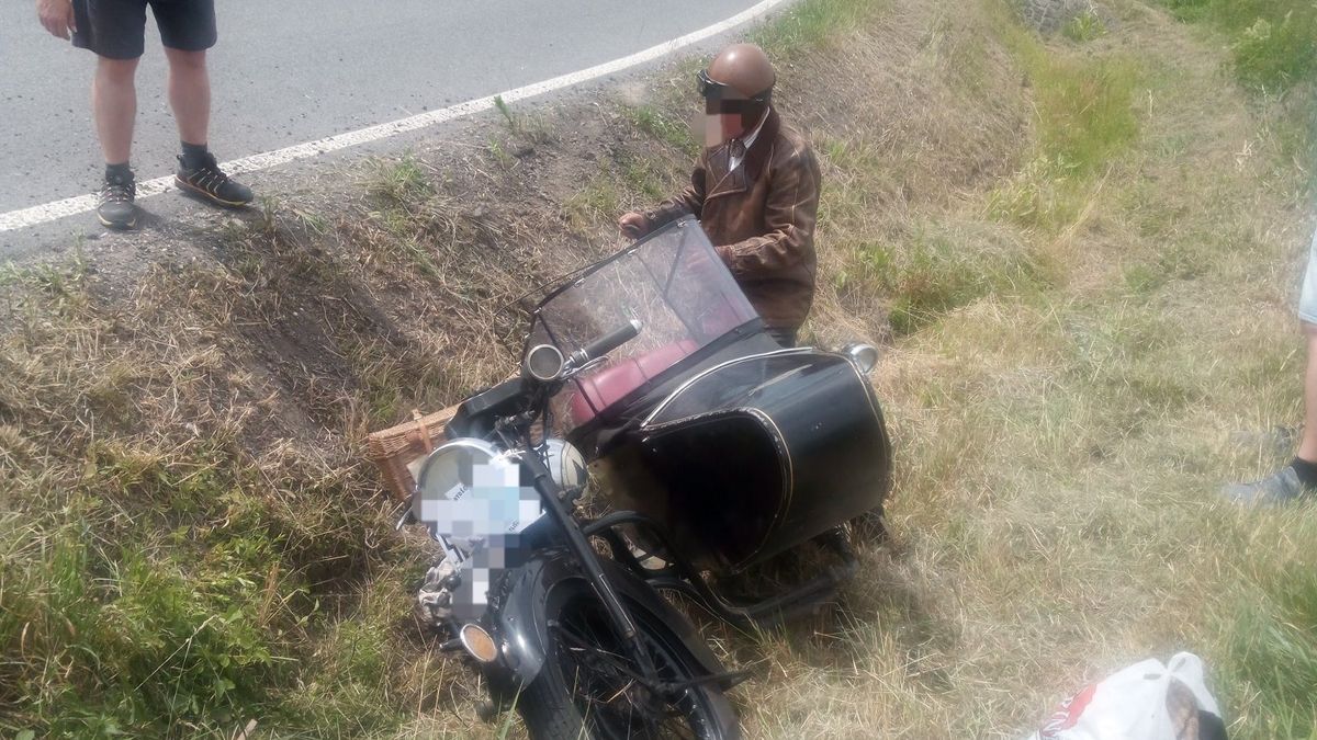 Při havárii závodníka na motocyklových závodech v Jičíně se zranilo pět lidí
