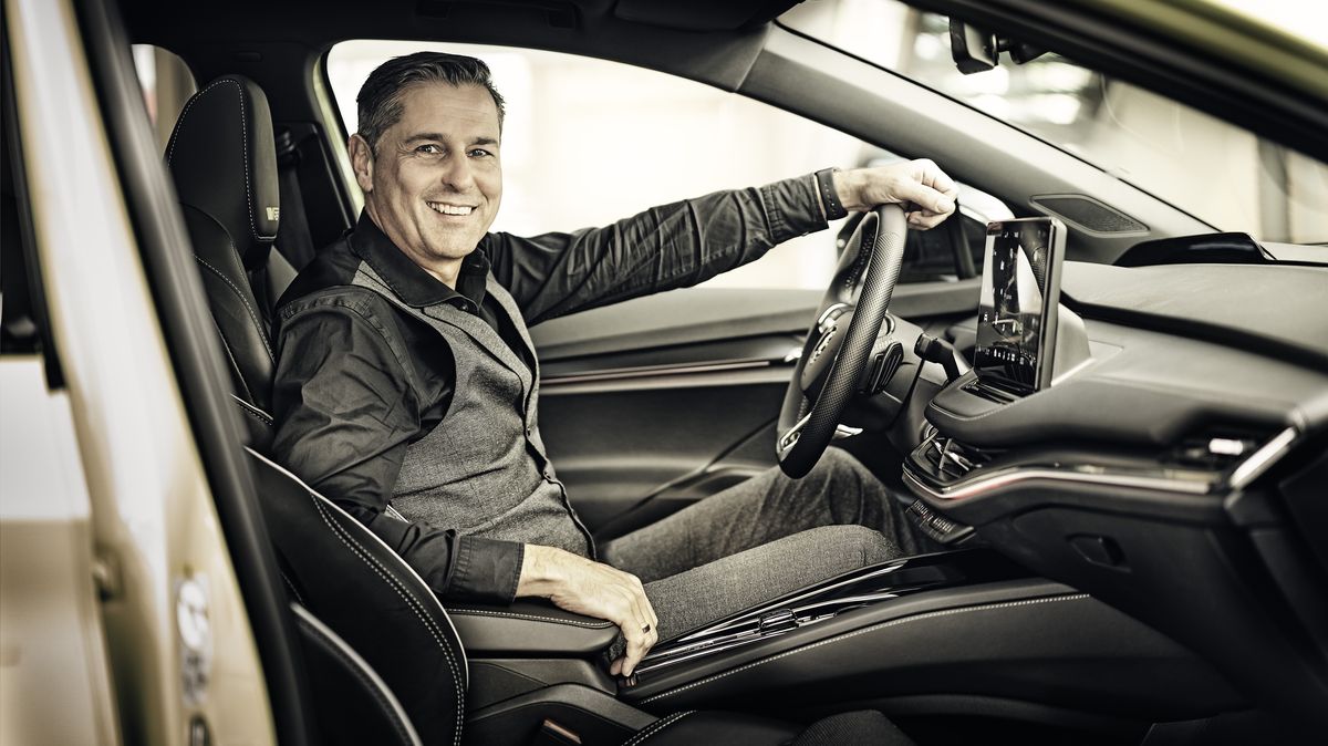 Klaus Zellmer bude stát v čele Škody Auto další tři roky