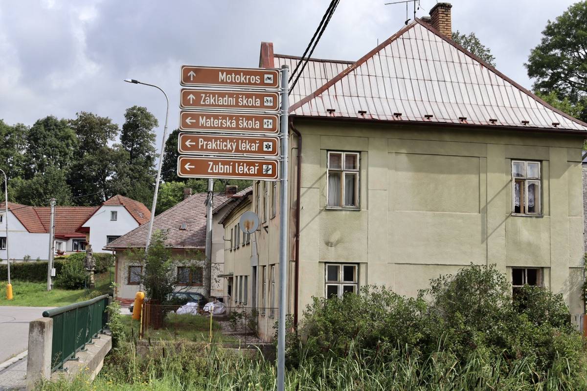 V Opatově žilo před válkou téměr 2000 lidí, většinou Němců.