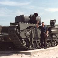 Zájezd do Normandie, červen 1984. Josef Mašín u tanku Churchill Mk-IV.