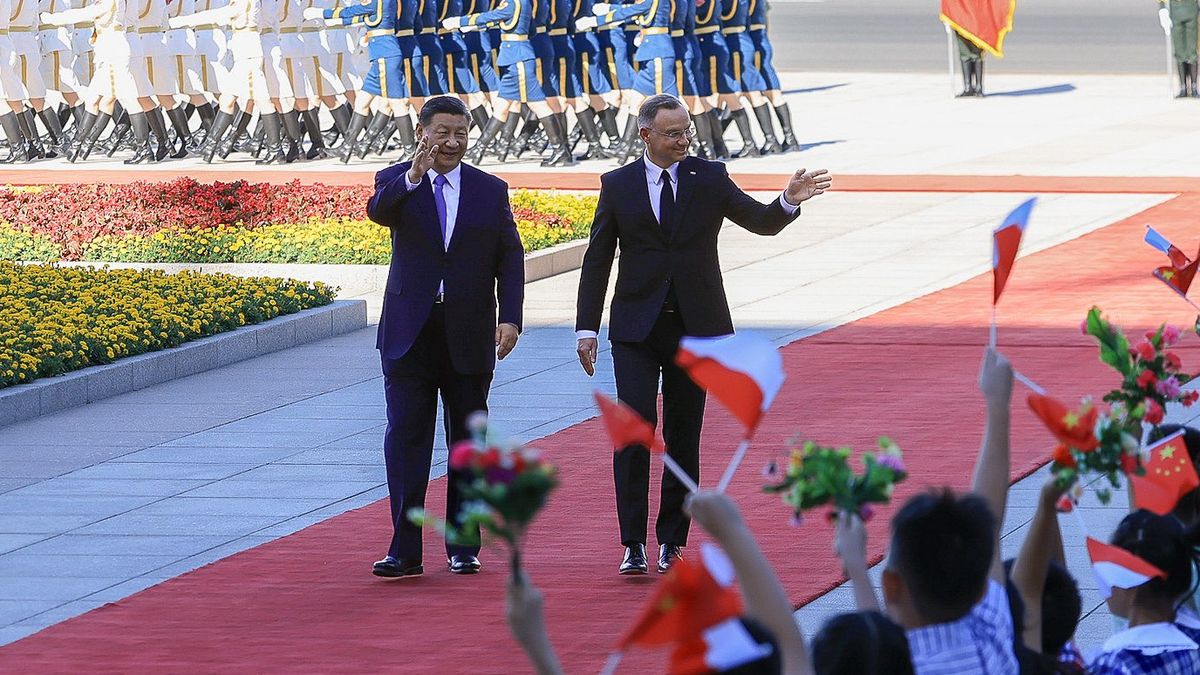 Vydírání kvůli migraci. Nátlak přes Peking zatím Polákům funguje