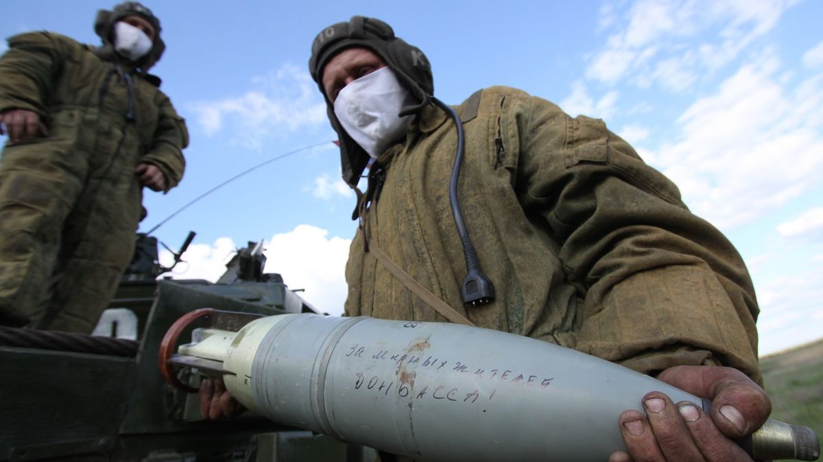 Na Donbasu zavládlo příměří, v neděli ho posvětili Putin se Zelenským
