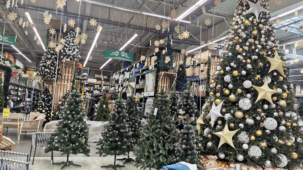 Vánoce už začaly: Češi nakupují dárky už od srpna, hrozí, že zboží nebude