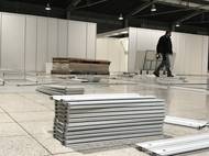 Už do pátku bude hotová základní konstrukce, která se používá pro veletržní stánky.