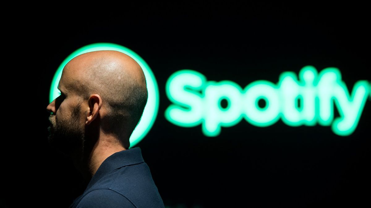 Spotify začne po kritice bojovat s dezinformacemi o covidu