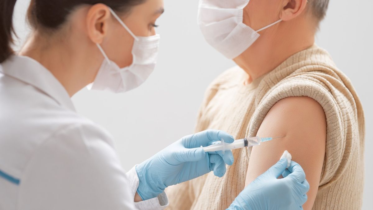 Češi žádají stovky milionů jako odškodné za očkování
