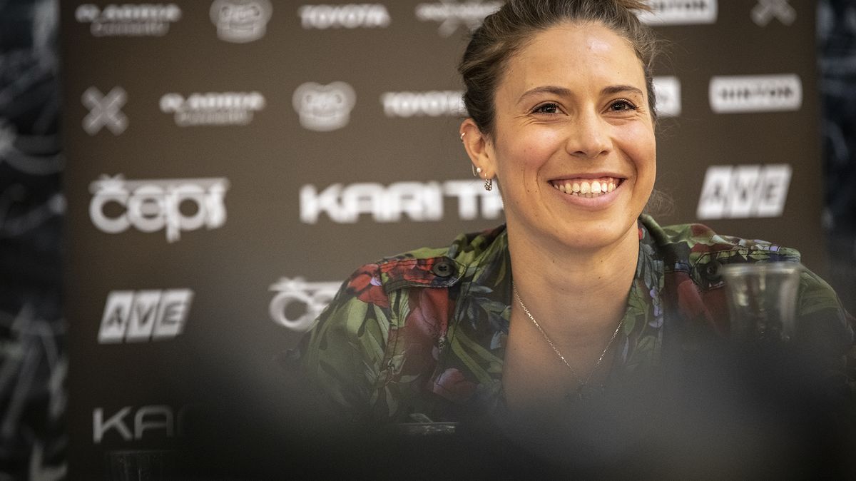 Velký návrat šoumenky. Žena s knírem Eva Adamczyková je zpátky