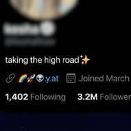 Představa startupu Yat o nahrazení jmen a přezdívek za soubory emoji ikon.