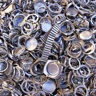 Obalům, v nichž jsou ukryté vnitřnosti náramkových hodinek, se říká pouzdra. 