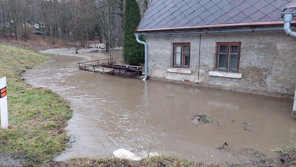 Co dělat při povodni: Jak se připravit, co si sbalit, jak zabezpečit dům