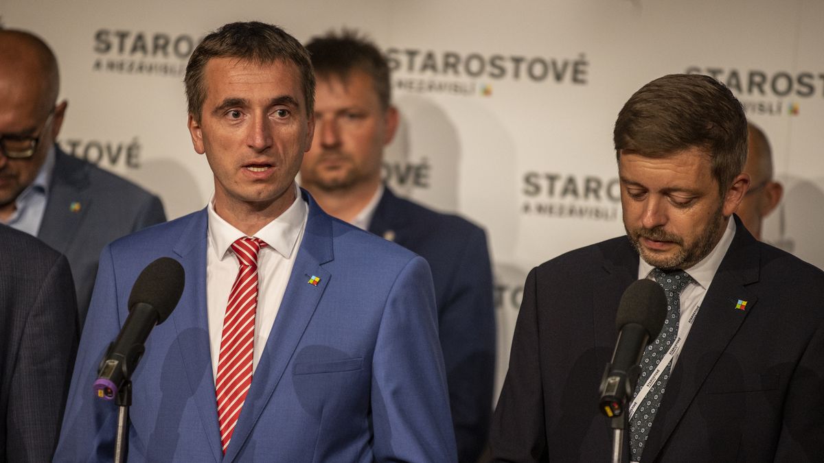 Kdo má nahradit Síkelu? Starostové vytáhli oblíbeného starostu z Vysočiny