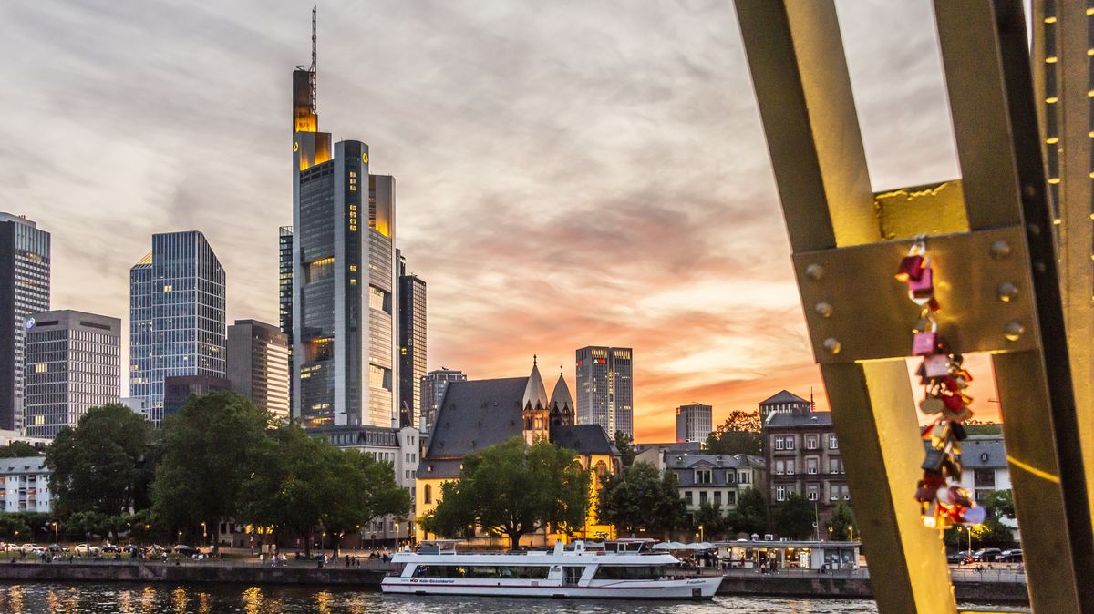 UniCredit Bank navýšila podíl v Commerzbank. Bude největší akcionář