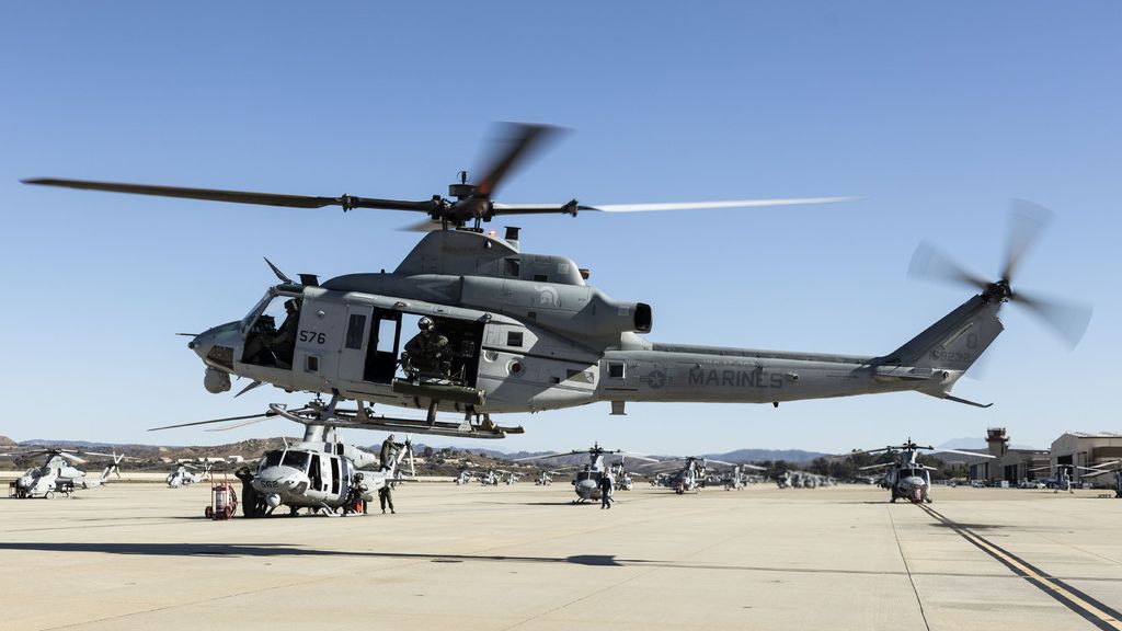 První vrtulníky z USA by měly dorazit během jara