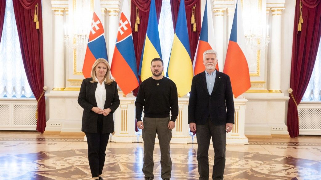 Do Prahy míří ukrajinský prezident Zelenskyj. Na Hradě se potká s Pavlem