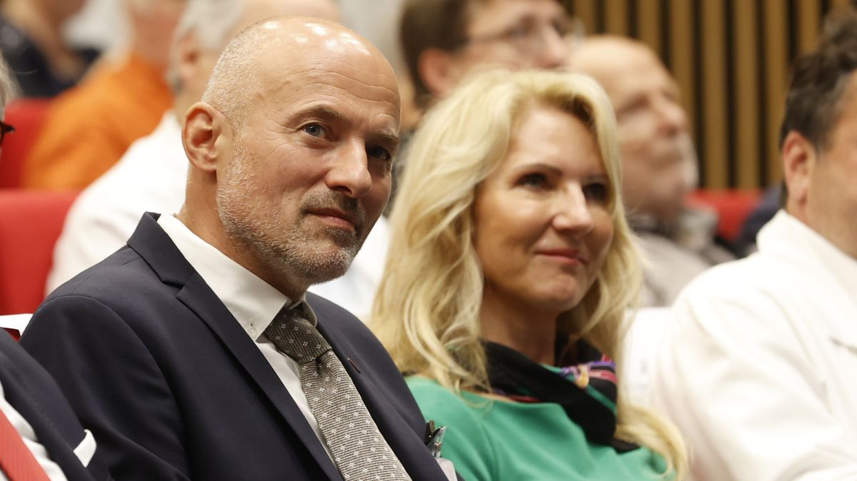 Nové dokumenty: Půjčkový byznys exředitele IKEM měl obrat 185 milionů