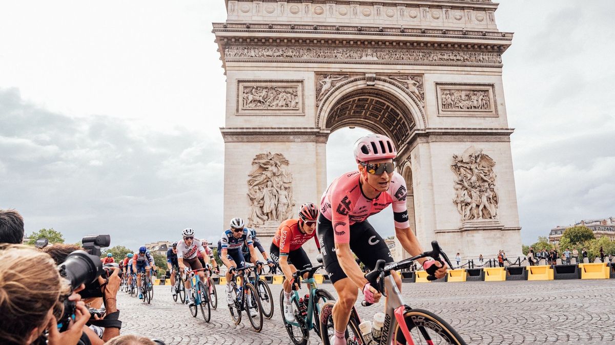 Foto: Vítězové Tour de France v Paříži