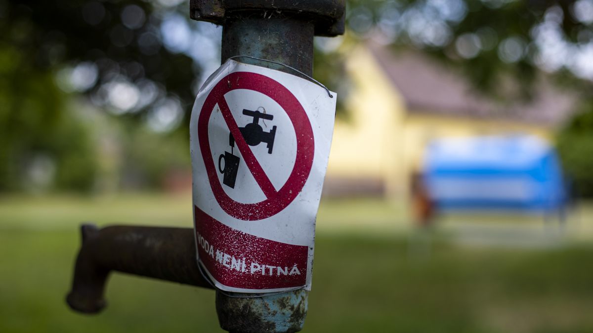 Zakalená, teplá a s plasty. Jak se Čechům změní voda