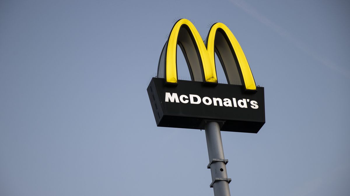 Umělá inteligence ve fast foodu? U McDonald’s v testu neuspěla