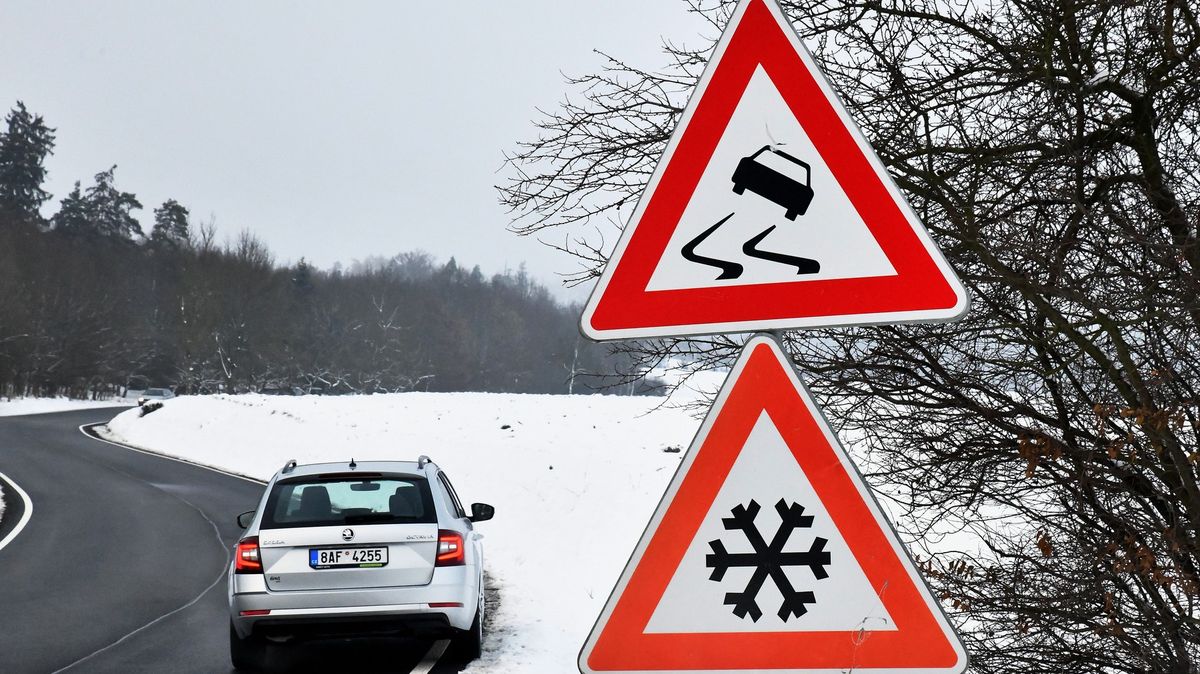 V Česku se tvoří náledí. Na dálnici D5 havarovaly tři ...