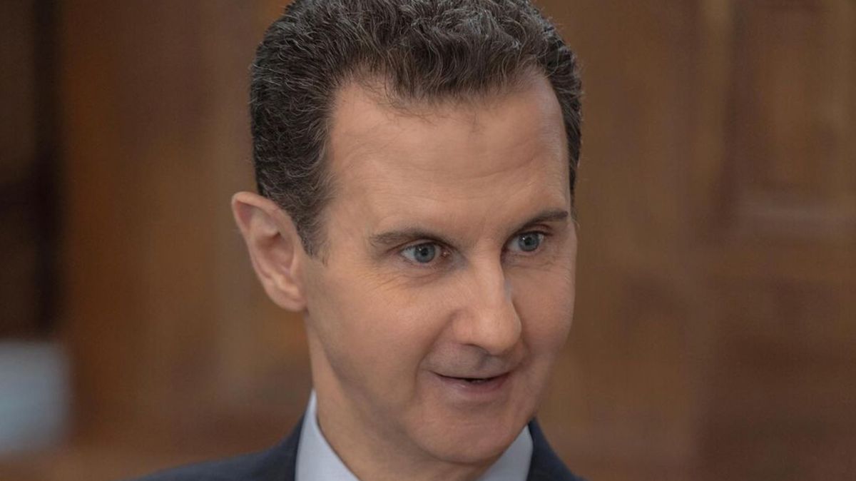 Soud ve Francii potvrdil zatykač na Bašára Asada kvůli použití chemických zbraní