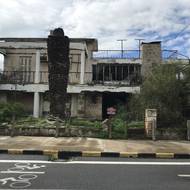 Ulice nově vybetonovala, vytyčila na nich pruhy pro pěší i cyklisty a vybavila je veřejným osvětlením.