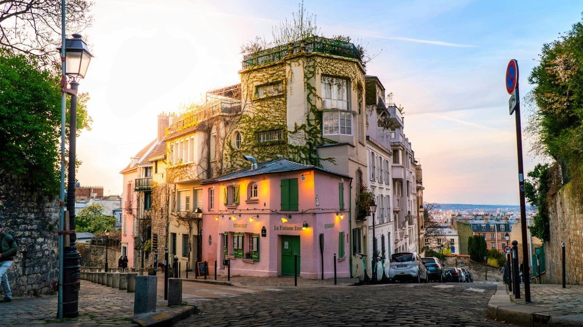 Z Montmartru se stává Disneyland. Místním vadí, že se vše podřizuje turismu