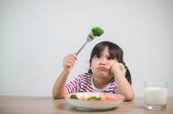 Šest ze sta českých dětí má nadváhu. Řada rodičů neřeší složení ani cukrovinky