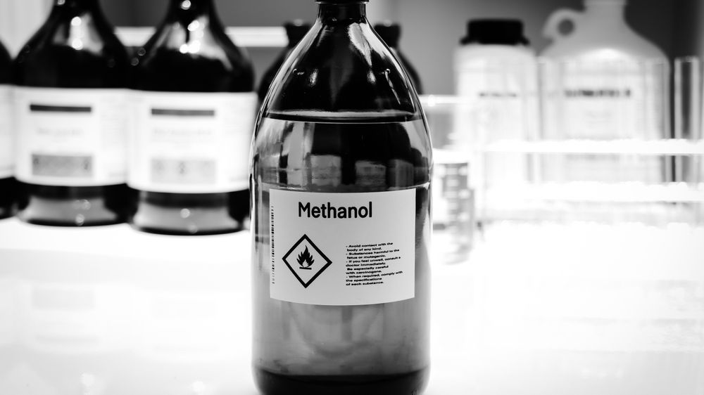 Indický alkohol otrávený metanolem zabil už 54 lidí